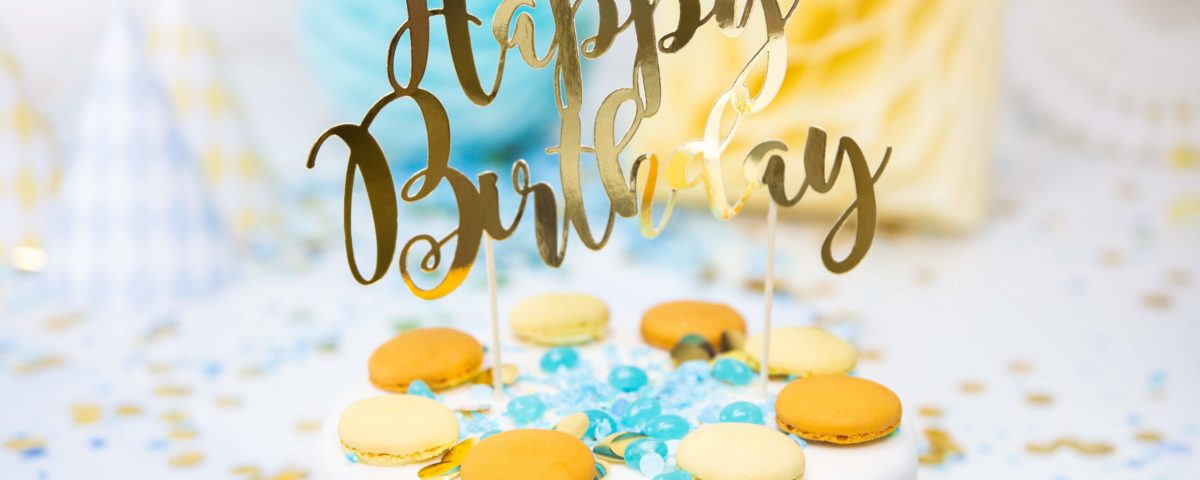 topper na tort urodzinowy złoty, złota dekoracja na tort, topper happy birthday złoty