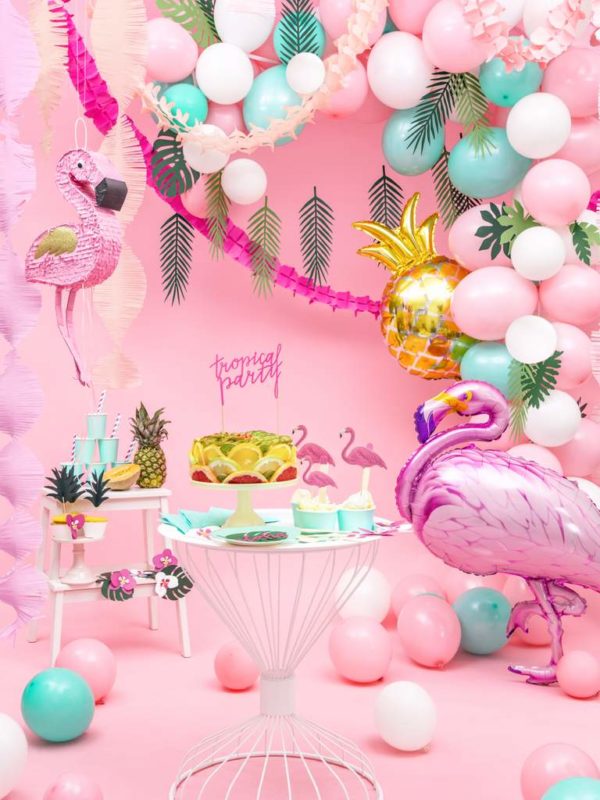 balon różowy flaming, balon złoty ananas, dekoracje na egzotyczne przyjęcia, egzotyczne dekoracje na imprezy, dekoracje na tropikalną imprezę