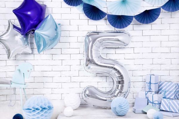 srebrny balon cyfra 5, srebrne balony urodzinowe cyfry, srebrne dekoracje na imprezę, balon cyfra foliowa 5, balony na imprezy, 86 cm,