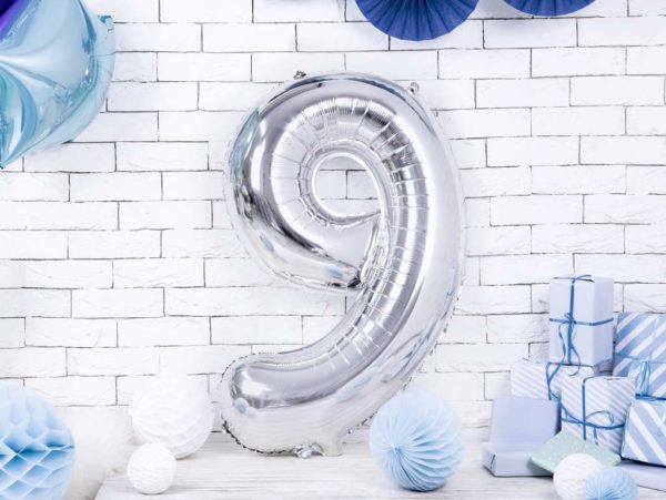 srebrny balon cyfra 9, balon cyfra foliowa 9, srebrne dekoracje na imprezę, srebrne balony urodzinowe cyfry, 86 cm, balony na imprezy,