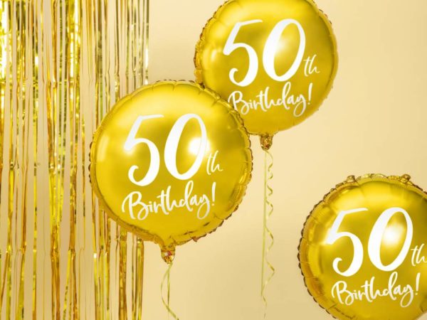 złoty balon foliowy okrągły z białą cyfrą 50, złote dekoracje na imprezę 50 stkę, balony na 50stkę, dekoracje balonowe, balony urodzinowe,